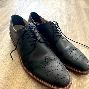 Banana Republic men’s brogue black leather shoe size 11
